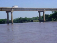 Ponte sobe o Rio Ivinhema