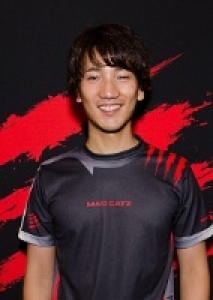 http://imguol.com/c/entretenimento/2015/03/12/daigo-1426191159035_142x200.jpg
